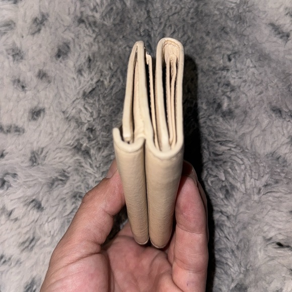 🗣️🔥Balenciaga Mini Papier Tri-Fold wallet! Super dope Women’s or Men’s Wallet - Picture 11 of 12